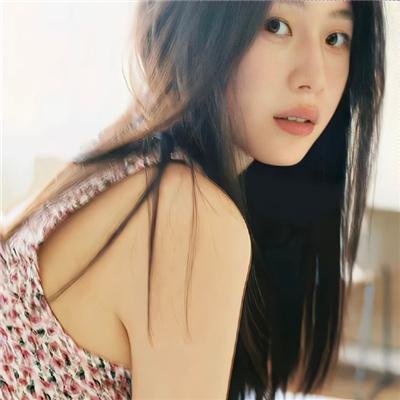 石榴裙下